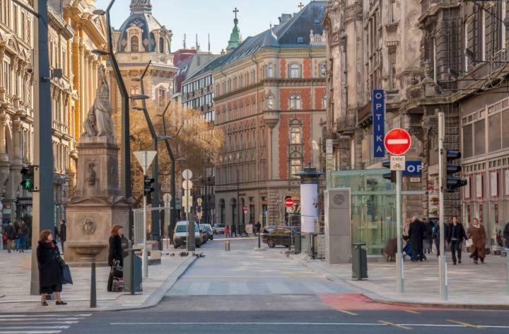 Prime Time Vaci Budapest Kültér fotó